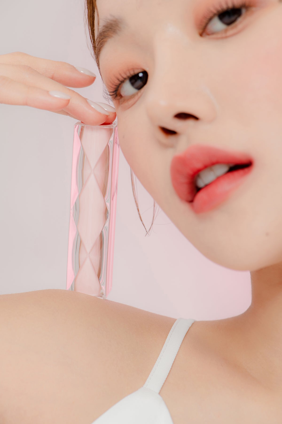 YNM Cream Matte Lıpstıck Chıllıng Chılı 5.5g